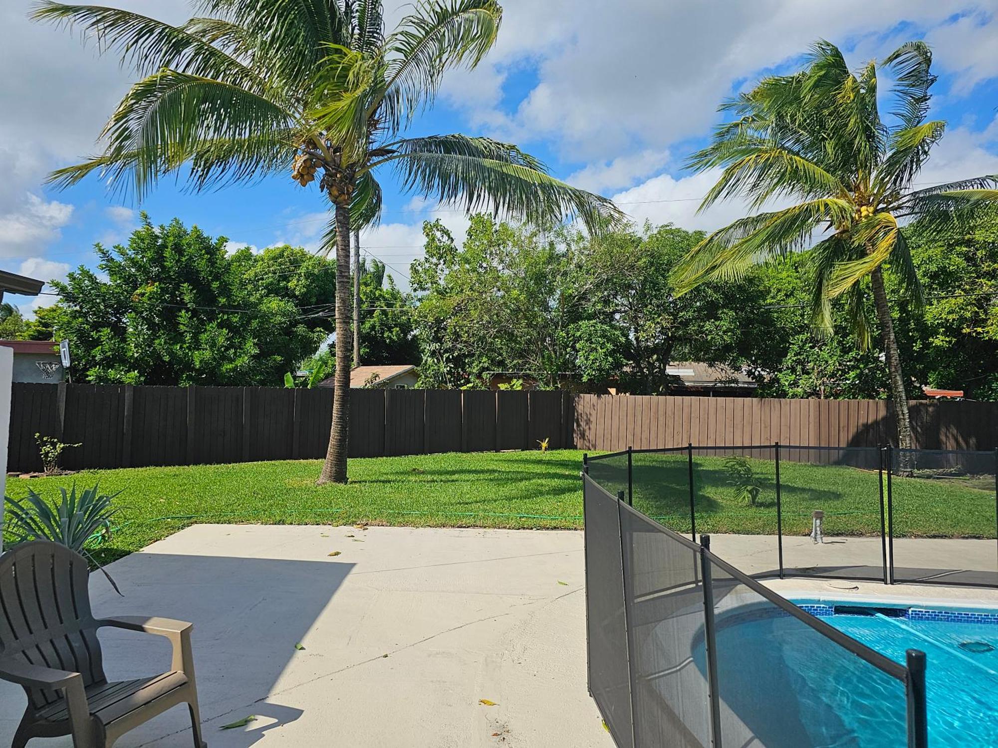 Sunny Goldie Lauderdale Lakes Exterior photo